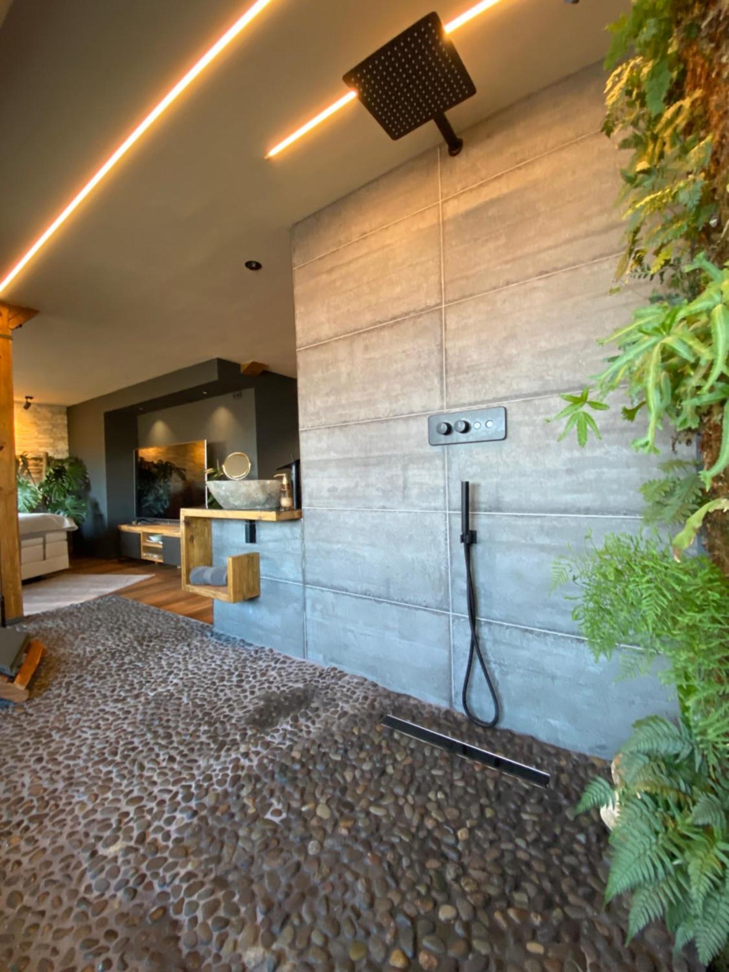 Private Wellness Suiten Mit Whirlpool Essen Exterior foto